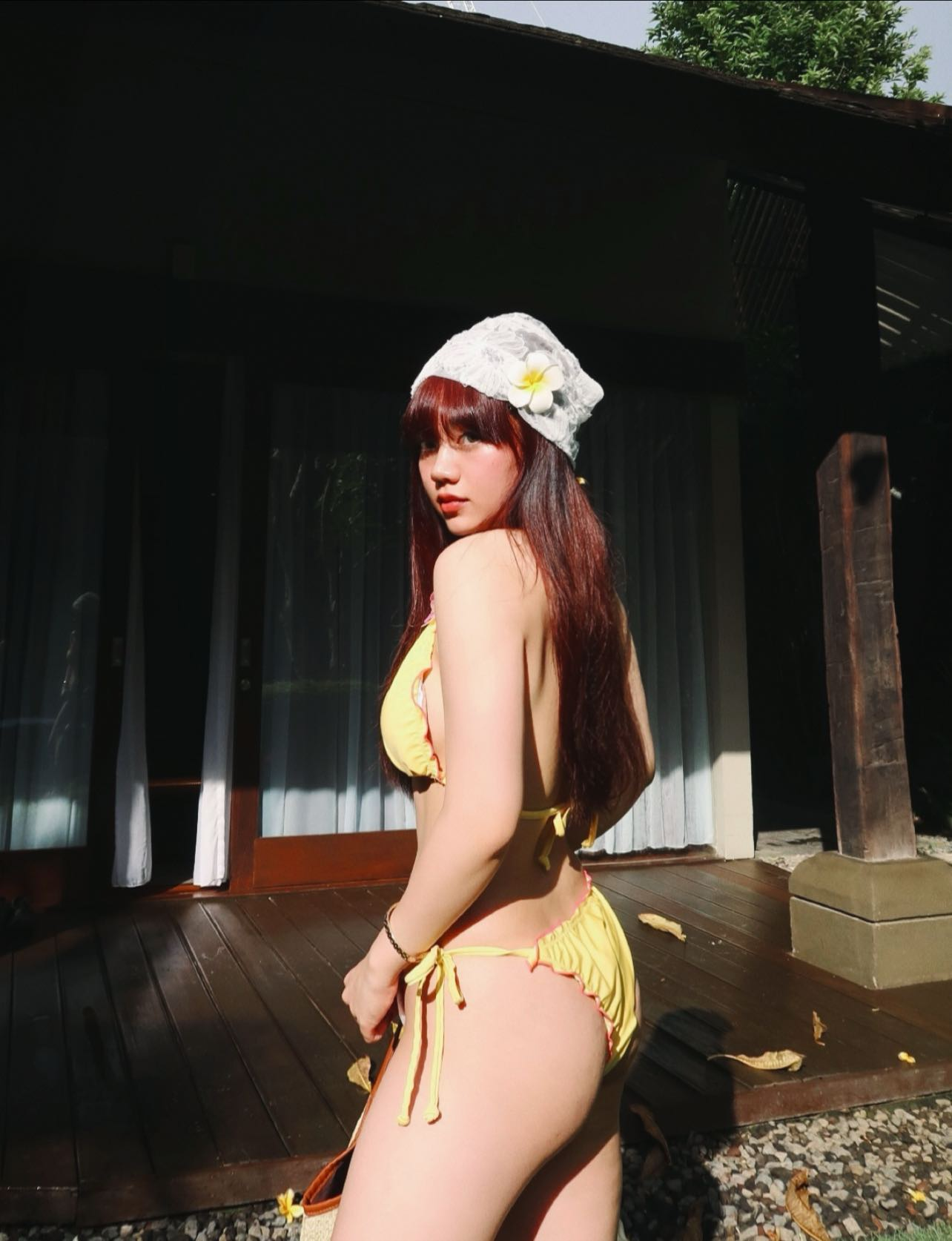 Chụp ảnh trước gương, Bảo Hân Helia khiến fan 