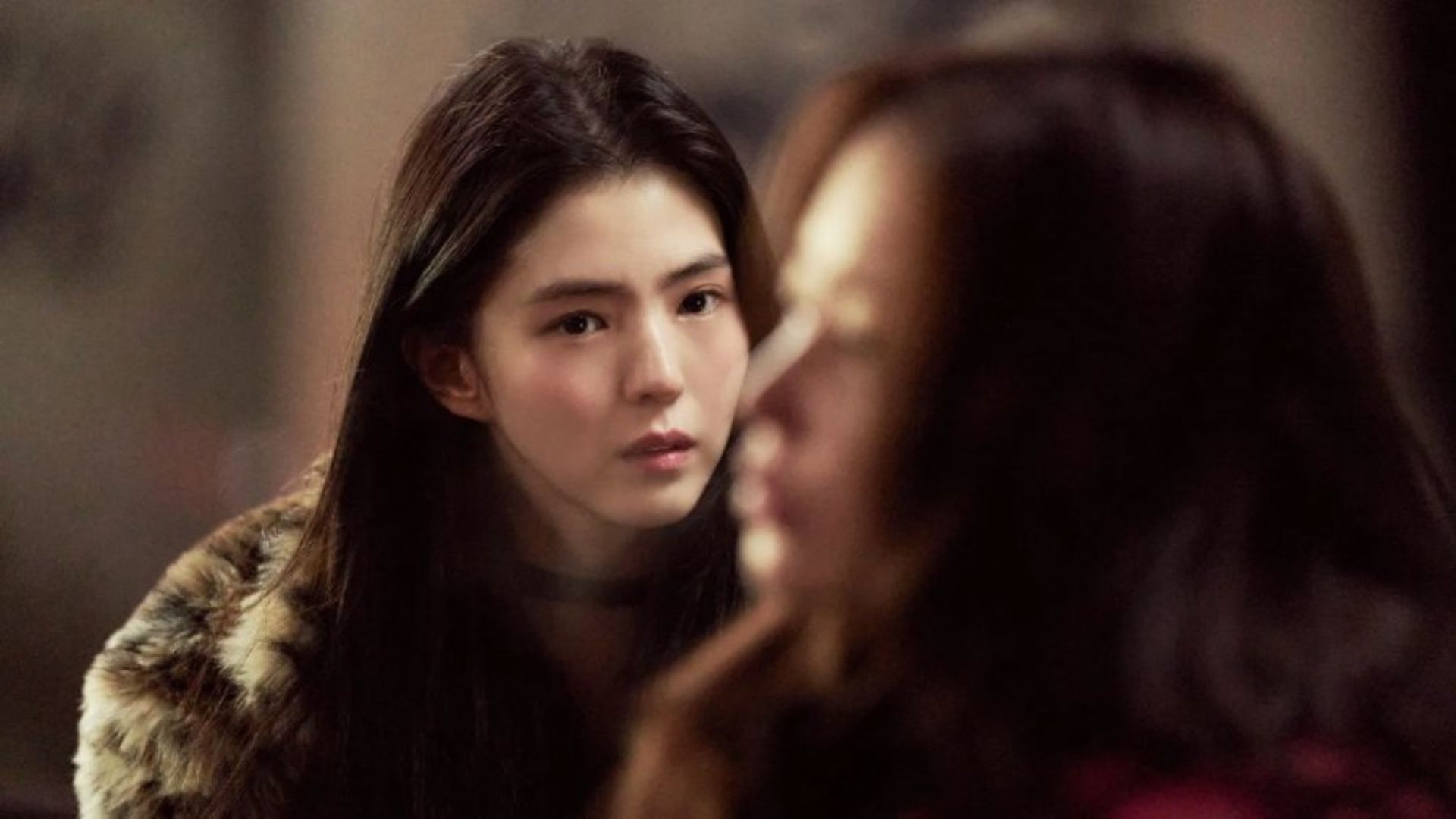 Một bộ phim bị chê lạm dụng cảnh nóng 18+ rẻ tiền để khỏa lấp nội dung rỗng tuếch- Ảnh 1.