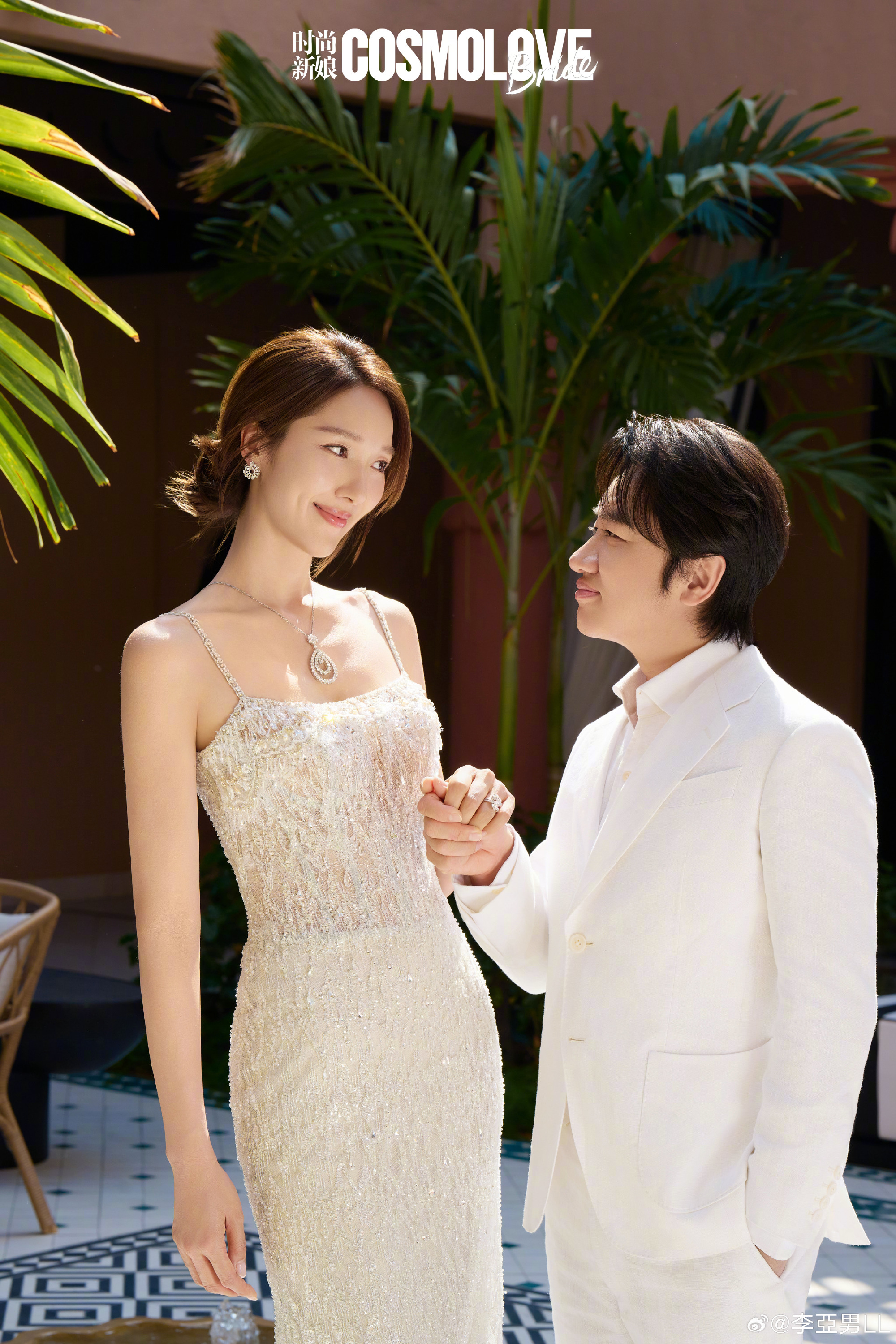 Hoa hậu bất chấp cưới "chú lùn showbiz": Được chồng sang tên tài sản trăm tỷ, tặng biệt thự khắp cả nước- Ảnh 2.