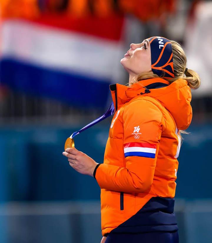 Mỹ nhân trượt băng - hôn thê của Jake Paul gặp sự cố trang phục khiến Thế Vận Hội Mùa Đông thu chục triệu view- Ảnh 4.