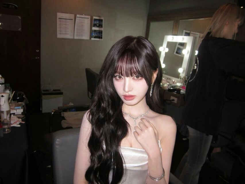 Nữ idol bất ngờ bị "ném đá" vì bắt chước phong cách của nữ thần Jang Wonyoung- Ảnh 2.