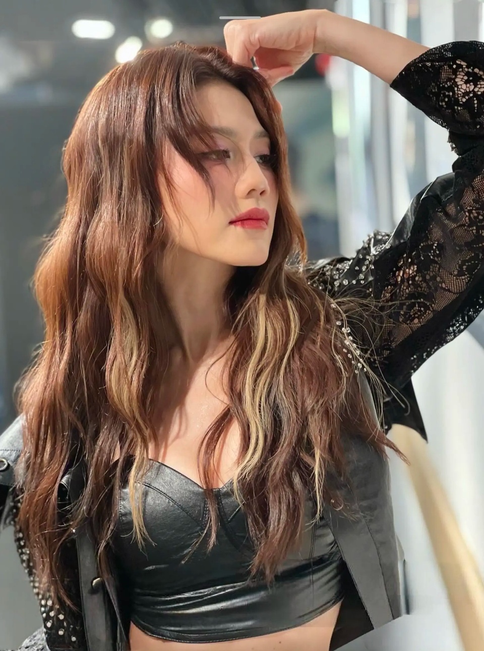 "Thiên thần nội y" sở hữu nhan sắc cực phẩm khiến tỷ phú giàu nhất Hong Kong cũng phải... đâm đơn kiện- Ảnh 8. "Thiên thần nội y" sở hữu nhan sắc cực phẩm khiến tỷ phú giàu nhất Hong Kong cũng phải... đâm đơn kiện- Ảnh 8.