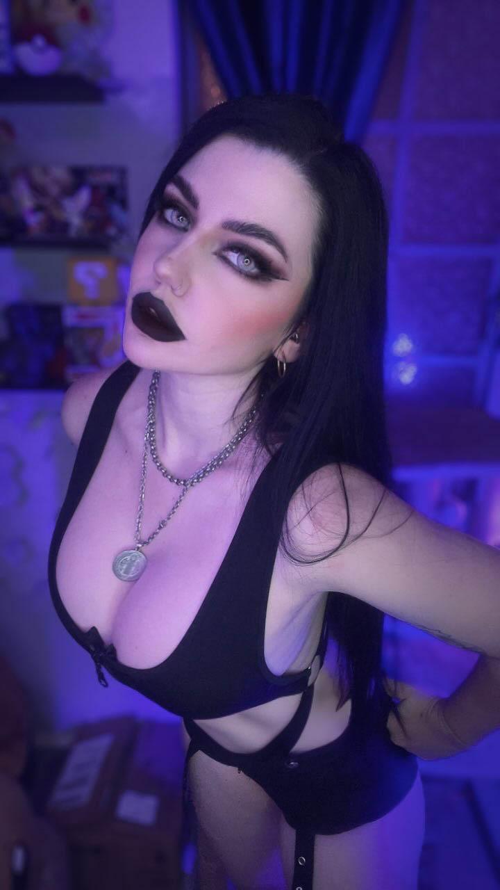 Nữ MC nổi tiếng của LMHT Brazil “bẻ lái” không “làm nghề” nữa- Ảnh 9. Nữ MC nổi tiếng của LMHT Brazil “bẻ lái” không “làm nghề” nữa- Ảnh 9.