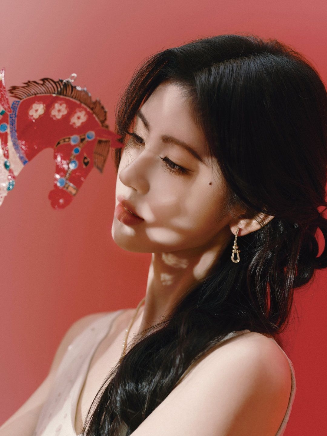 Khen mỹ nhân này đẹp nhất Tết 2026 có quá không trời: Visual nét căng đã con mắt, ngắm xong may mắn cả năm- Ảnh 6. Khen mỹ nhân này đẹp nhất Tết 2026 có quá không trời: Visual nét căng đã con mắt, ngắm xong may mắn cả năm- Ảnh 6.