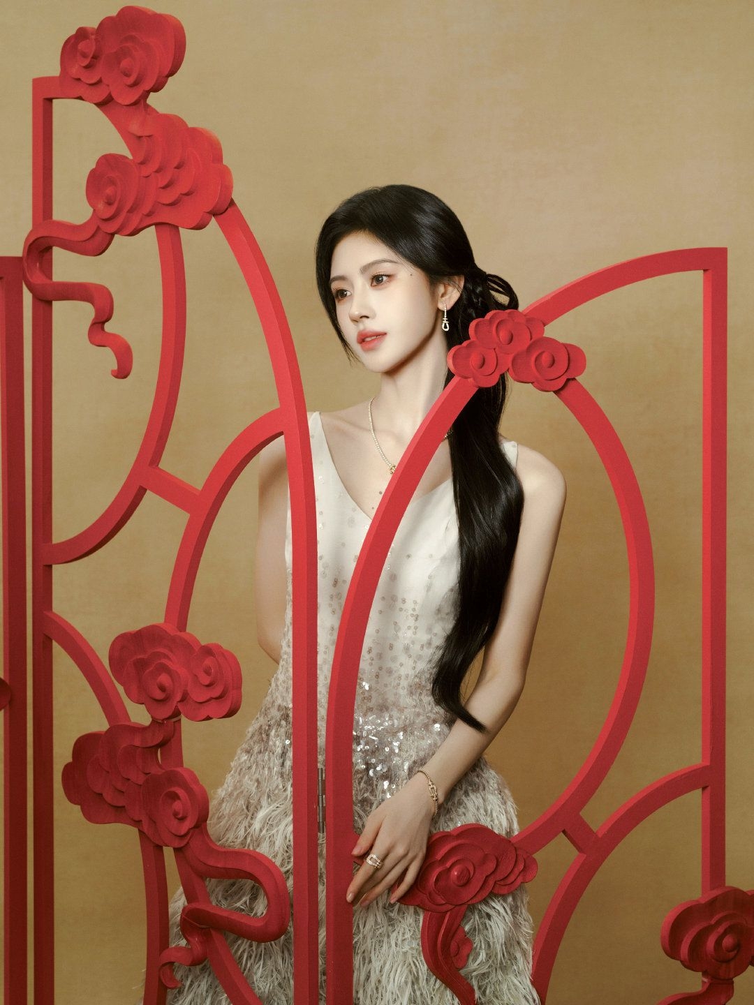 Khen mỹ nhân này đẹp nhất Tết 2026 có quá không trời: Visual nét căng đã con mắt, ngắm xong may mắn cả năm- Ảnh 12. Khen mỹ nhân này đẹp nhất Tết 2026 có quá không trời: Visual nét căng đã con mắt, ngắm xong may mắn cả năm- Ảnh 12.