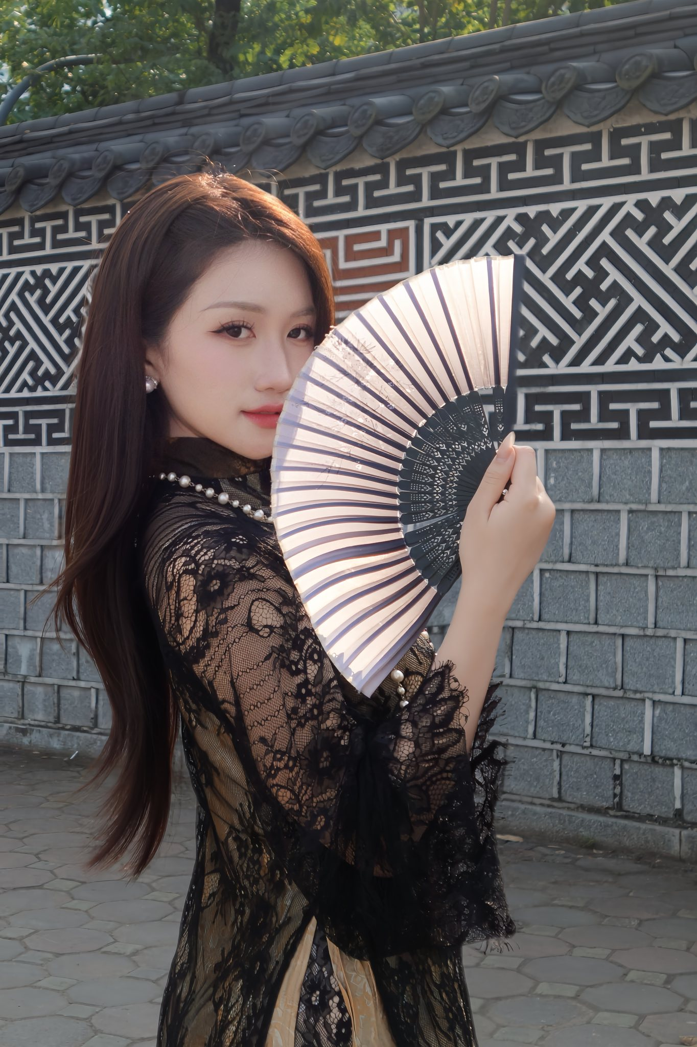 "Chốt hạ" cuối năm bằng bộ ảnh áo dài, MC Linh Nắng khiến triệu anh em game thủ mê mệt- Ảnh 3.