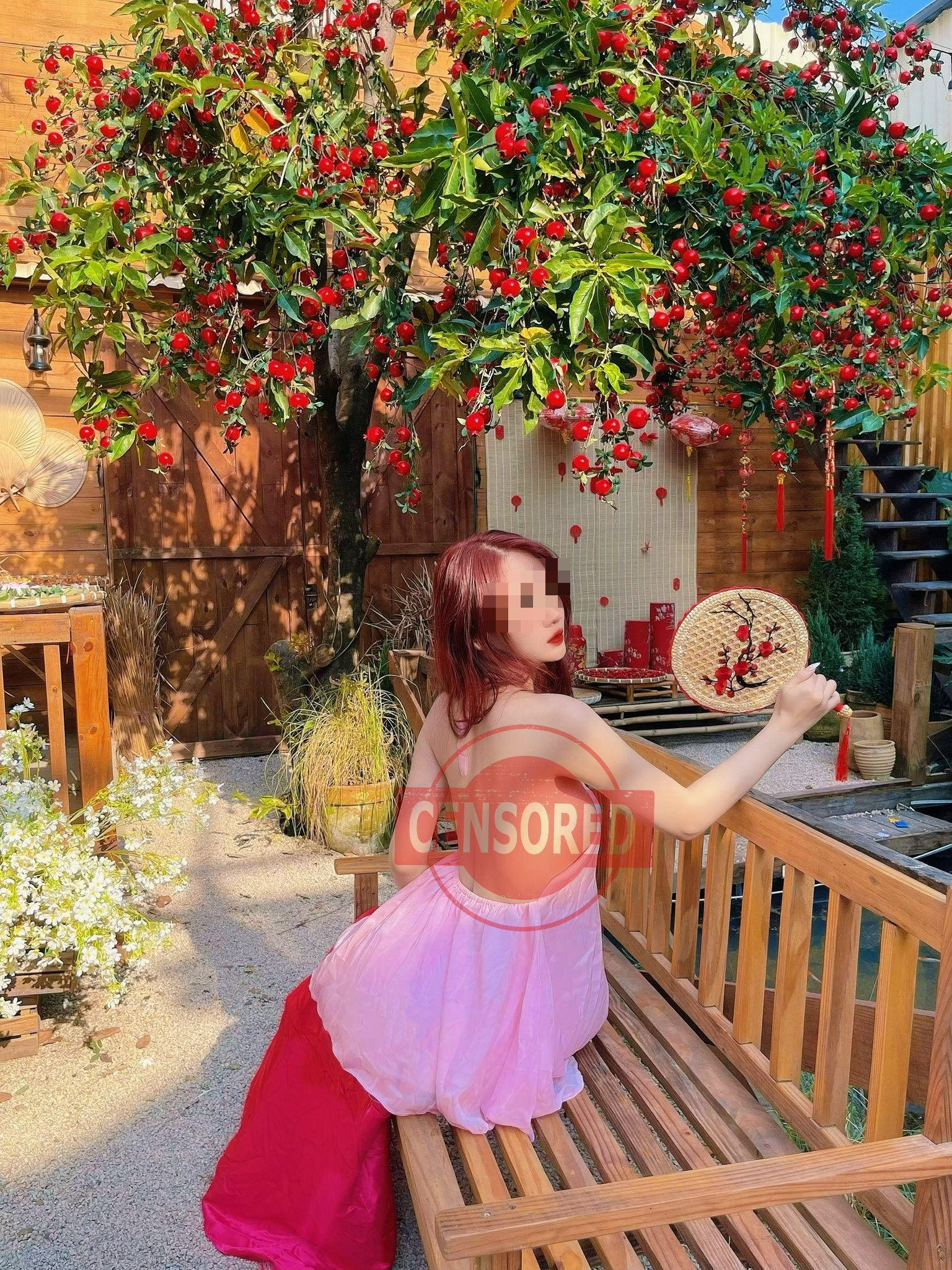 "Hú hồn" với bộ ảnh áo dài của hot girl xinh đẹp, cách tân theo phong cách quá táo bạo khiến người xem e ngại- Ảnh 3.