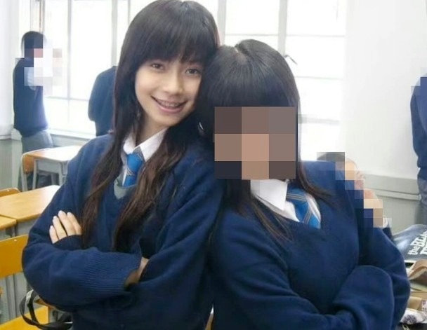 Quá khứ giấu kỹ của Angelababy bại lộ vào mùng 2 Tết- Ảnh 1. Quá khứ giấu kỹ của Angelababy bại lộ vào mùng 2 Tết- Ảnh 1.