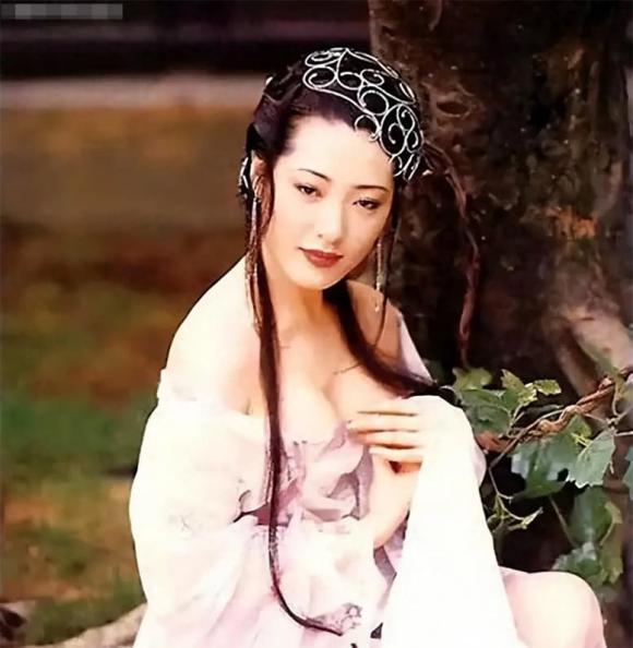 Nhan sắc cực phẩm và cái kết buồn của Phan Kim Liên sở hữu ngoại hình đẹp bậc nhất màn ảnh- Ảnh 2.
