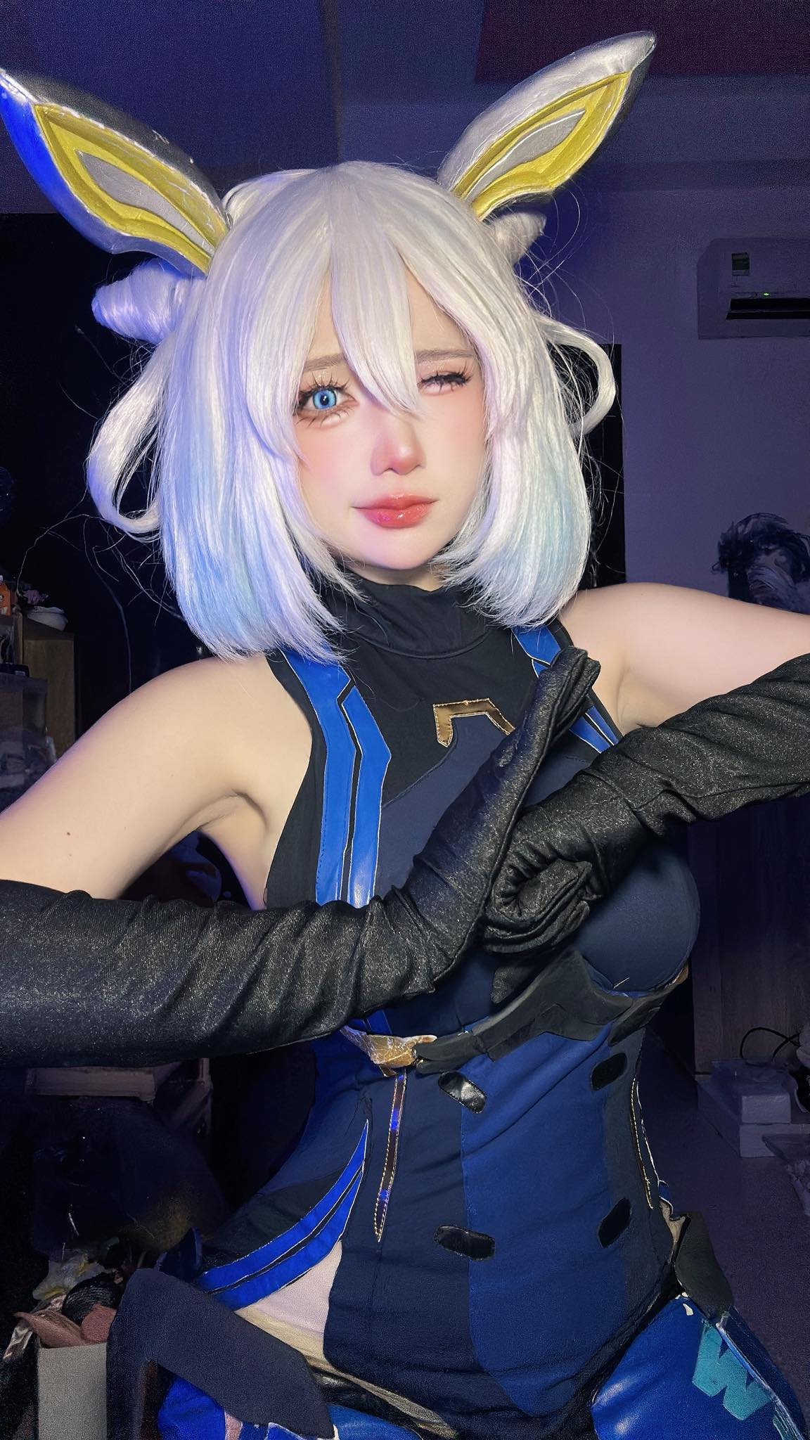 Biến hình để phát lì xì, nữ coser xinh đẹp khiến người xem không thể rời mắt- Ảnh 1.