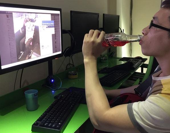 Từ "vua quán net" đến kẻ đứng ngoài cuộc chơi: Nỗi lòng của thế hệ game thủ bị thời gian bỏ lại- Ảnh 2.