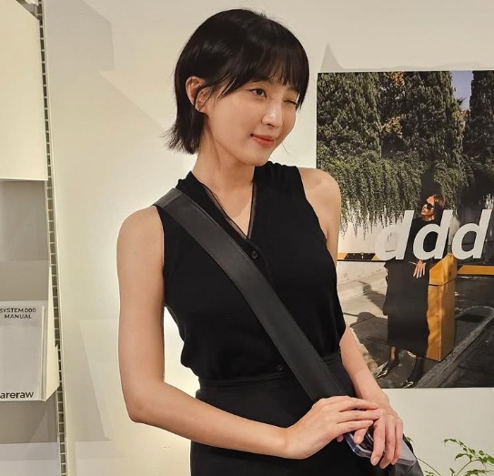 Cả showbiz chưa thấy ai như mỹ nhân này, vào đại học bố phải theo sát canh chừng không rời nửa bước- Ảnh 7.