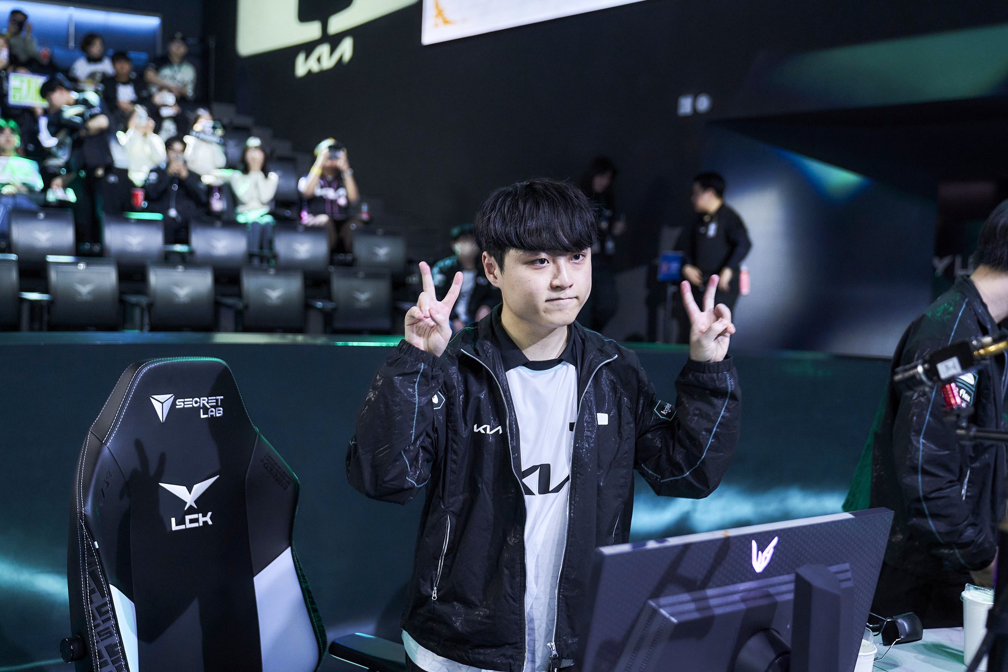 Dù chiến thắng kịch tính T1 nhưng đây là siêu sao thi đấu "dưới sức" nhất của DK- Ảnh 3. Dù chiến thắng kịch tính T1 nhưng đây là siêu sao thi đấu "dưới sức" nhất của DK- Ảnh 3.