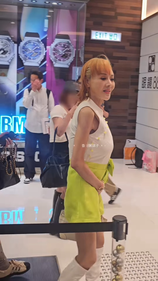 Sững sờ không nhận ra 