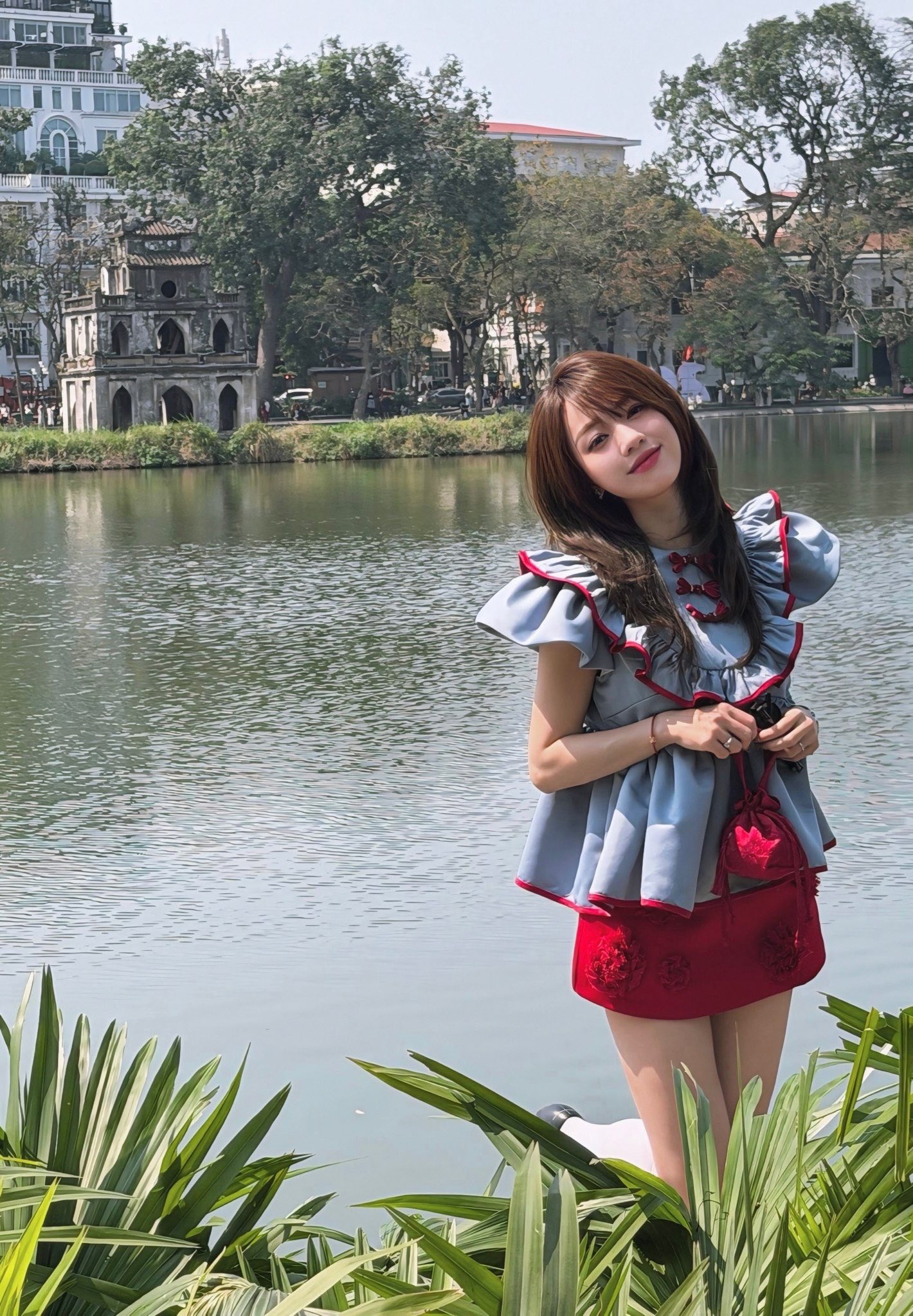 "Thoát Tết", hot girl Hà Kim hóa cô sinh viên cực dễ thương khiến anh em rung động- Ảnh 2. "Thoát Tết", hot girl Hà Kim hóa cô sinh viên cực dễ thương khiến anh em rung động- Ảnh 2.