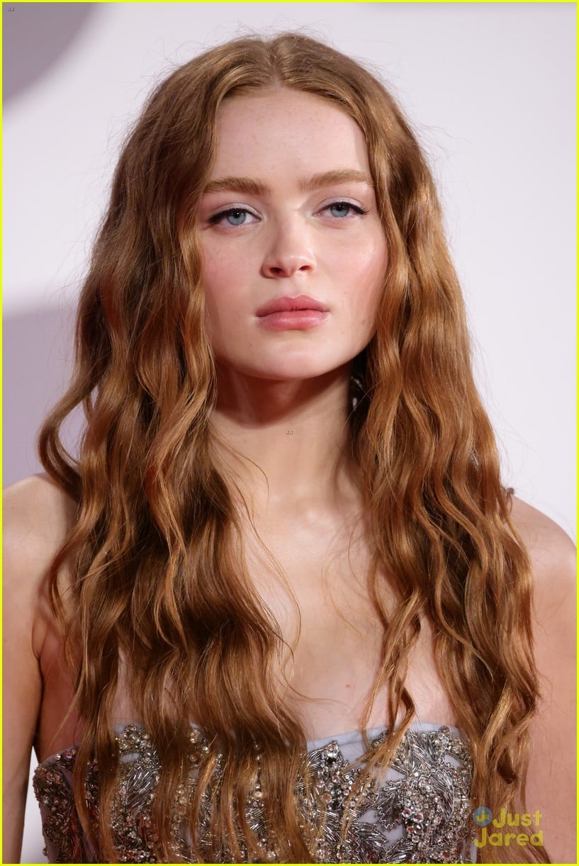 Nhan sắc "vô thực" của mỹ nhân Hollywood đang định nghĩa lại chuẩn mực cái đẹp Gen Z- Ảnh 8. Nhan sắc "vô thực" của mỹ nhân Hollywood đang định nghĩa lại chuẩn mực cái đẹp Gen Z- Ảnh 8.