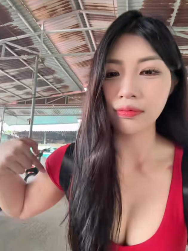 Bóng hồng sới vật Anh Thơ lại trở thành "hot search", cận cảnh khoảnh khắc thi đấu gây "bão mạng"- Ảnh 10. Bóng hồng sới vật Anh Thơ lại trở thành "hot search", cận cảnh khoảnh khắc thi đấu gây "bão mạng"- Ảnh 10.