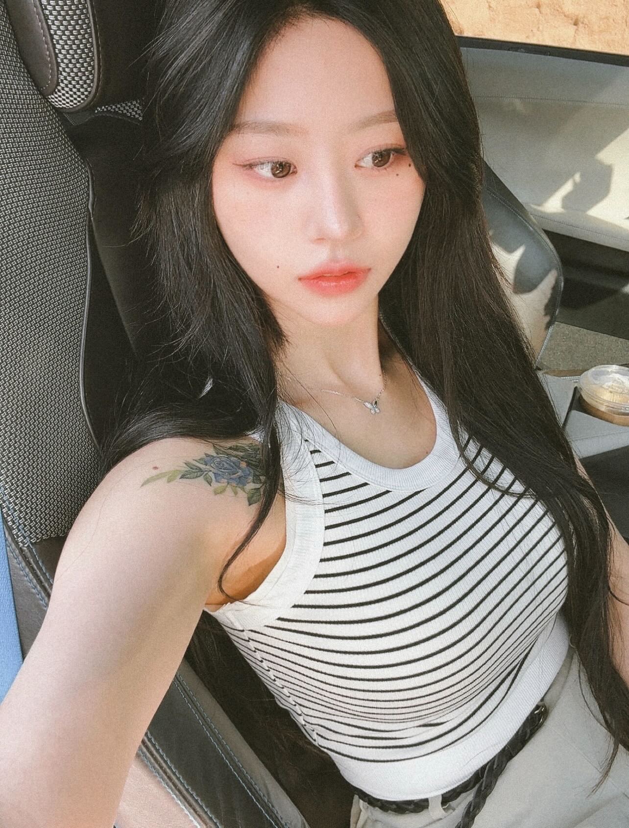 Quá khứ gây sốc của nữ pháp sư sinh năm 1998 đang vụt sáng ở show tâm linh Hàn Quốc- Ảnh 4. Quá khứ gây sốc của nữ pháp sư sinh năm 1998 đang vụt sáng ở show tâm linh Hàn Quốc- Ảnh 4.