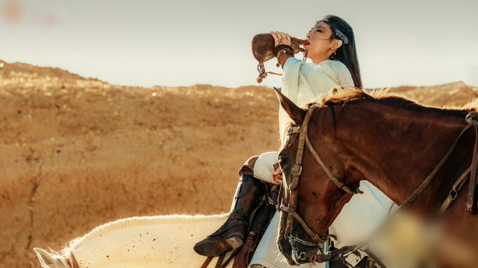 Đây chính là mỹ nhân đẹp nhất phim Tết 2026: Visual tuyệt tác trời ban, diễn hay đến nỗi vực dậy cả phòng vé- Ảnh 3. Đây chính là mỹ nhân đẹp nhất phim Tết 2026: Visual tuyệt tác trời ban, diễn hay đến nỗi vực dậy cả phòng vé- Ảnh 3.