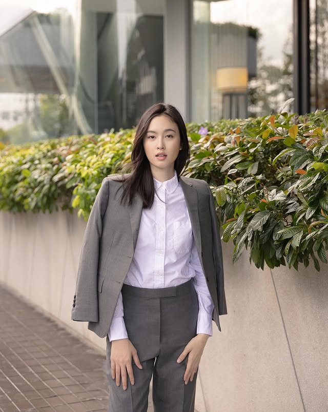 Nữ hoàng chuyển giới Nong Poy: 40 tuổi đẹp thách thức thời gian, cưới chồng hào môn gia thế khủng- Ảnh 12.