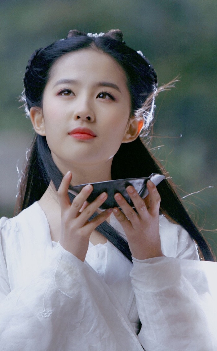 Mỹ nhân suýt thay Lưu Diệc Phi đóng Tiểu Long Nữ: Nhan sắc này Doãn Chí Bình cũng chê, trò cười lớn nhất showbiz- Ảnh 3.