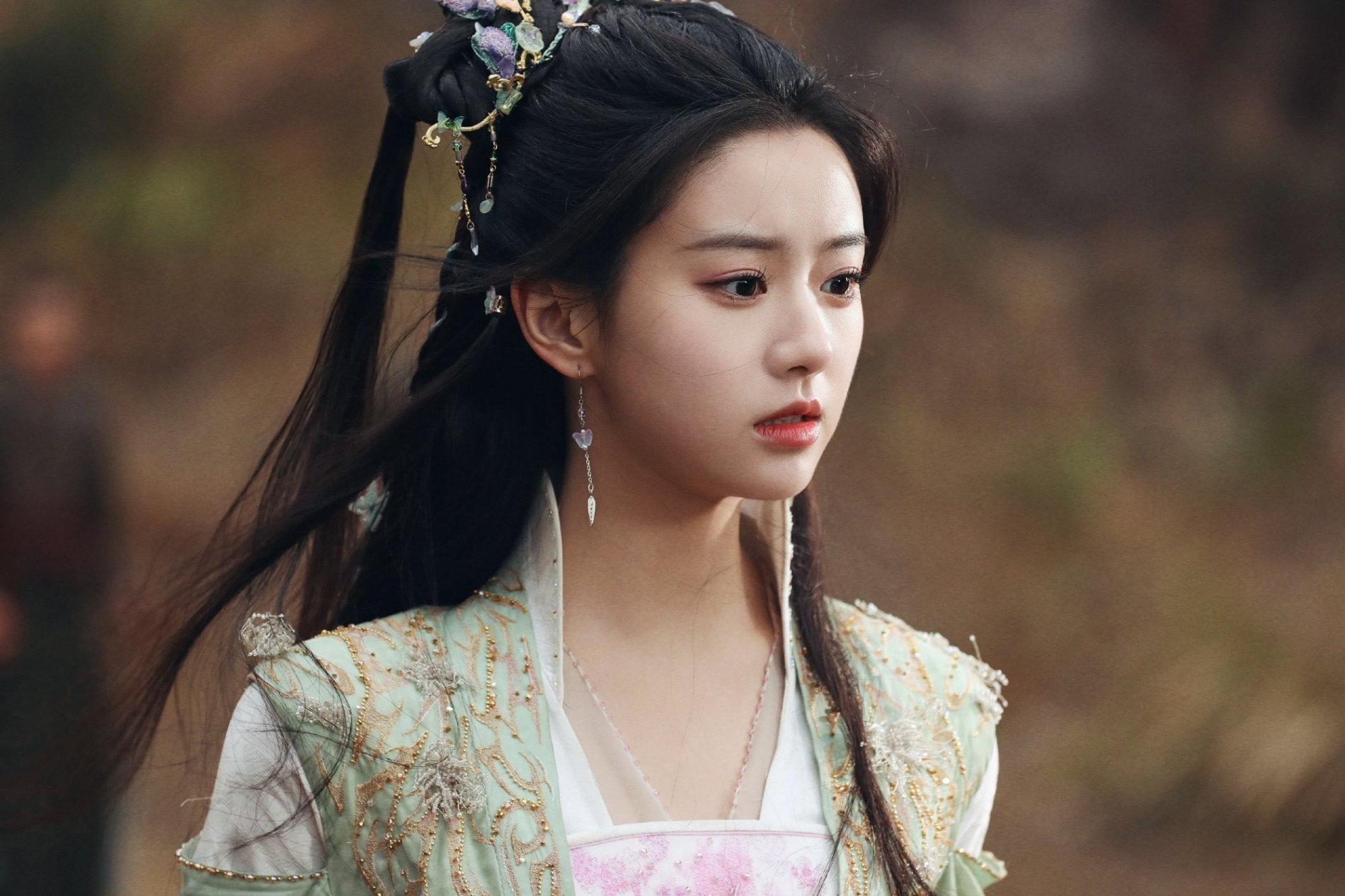Phong hoa tuyệt đại cũng không đủ hình dung mỹ nhân này: Trời sinh để đóng cổ trang, ngắm một hồi tưởng xuyên không- Ảnh 12.