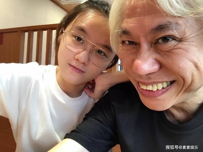 Cái kết của người vợ trẻ trong mối tình ông - cháu gây sốc showbiz: Điên loạn, lang thang đầu đường xó chợ ăn xin- Ảnh 4.