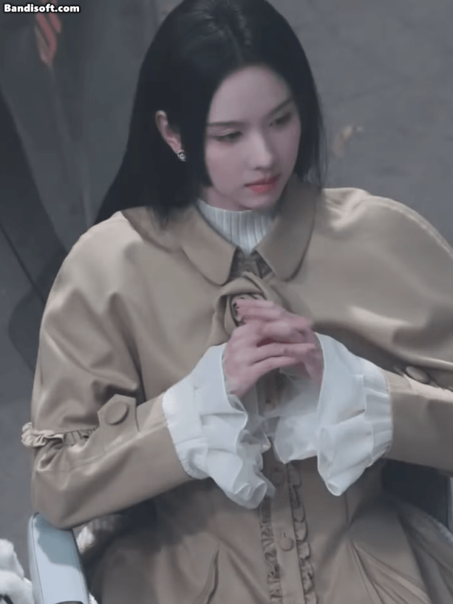 Mỹ nhân gây sốt với nhan sắc búp bê vô thực: Cứ ngỡ như xé truyện bước ra- Ảnh 3.