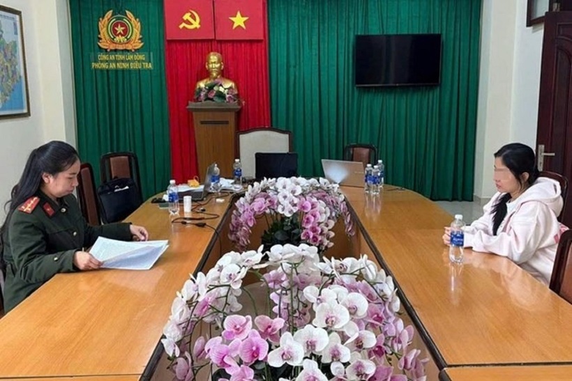 Khởi tố cô gái quay clip "nóng" trong khách sạn ở Lâm Đồng- Ảnh 1.