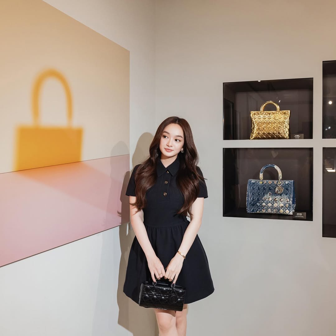 Mỹ nhân chỉ cao 1m50 nhưng mặc đẹp không trượt phát nào, xuất hiện ở đâu thì nơi đó là Paris Fashion Week- Ảnh 4.