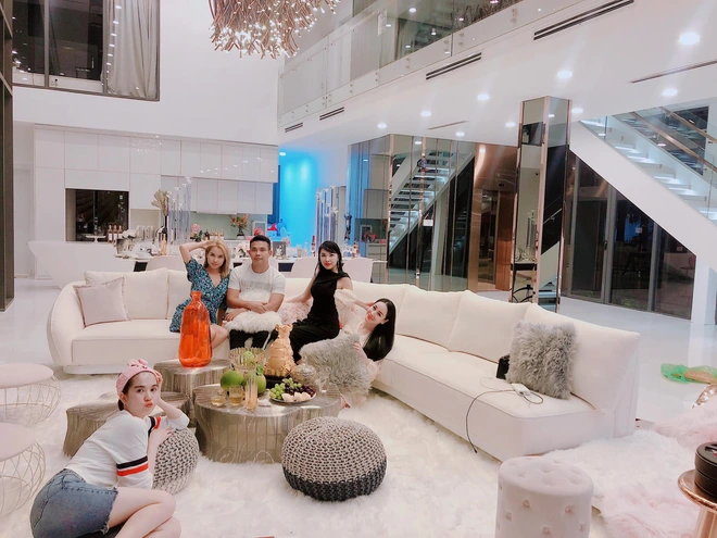 "Nữ hoàng nội y" từng khiến đại gia gốc Việt hơn 45 tuổi si mê, U40 lẻ bóng trong biệt thự 50 tỷ- Ảnh 6.