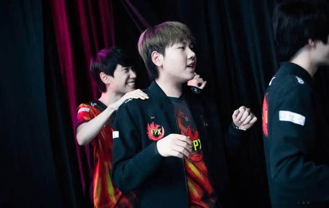 Cựu vương CKTG vô tình trở thành "đồng phạm dàn xếp tỉ số" tận 2 lần- Ảnh 2.