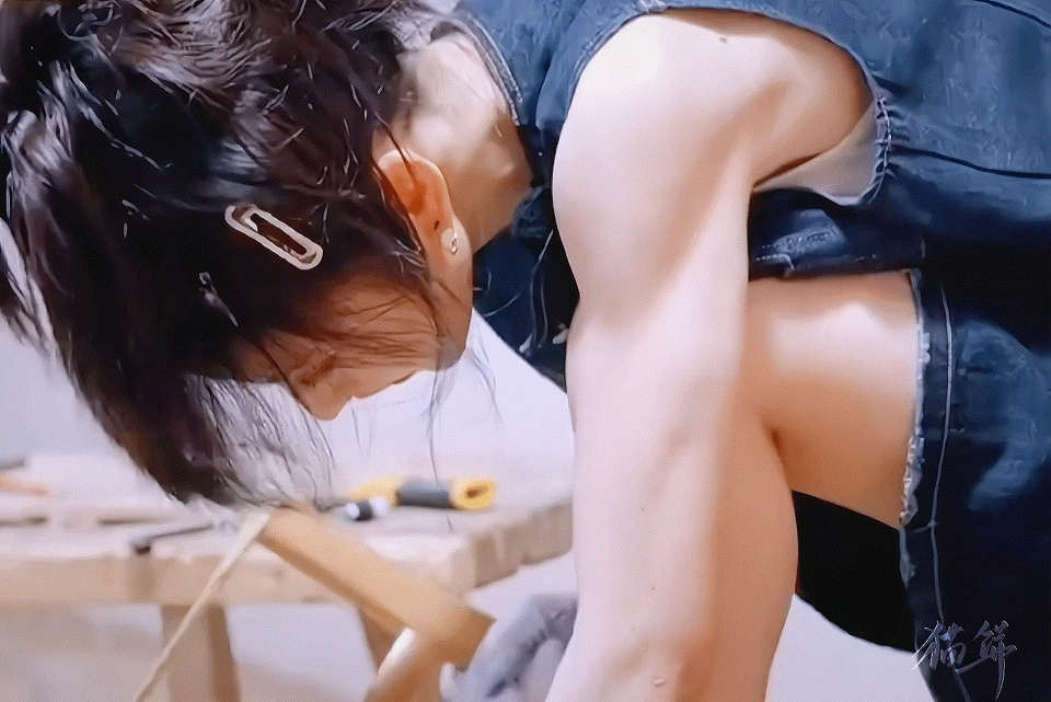 Mỹ nhân chỉ nặng 45kg mà vác cả con heo lẫn cõng bạn diễn 1m90, mặt và body chả liên quan gì đến nhau- Ảnh 5.