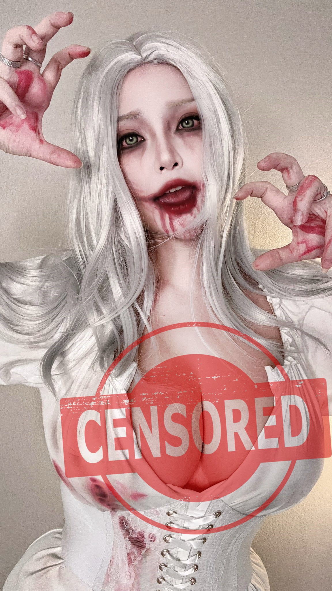 Đã xuất hiện phiên bản cosplay của ma nữ Selena Corey khiến cộng đồng mạng bất ngờ- Ảnh 2. Đã xuất hiện phiên bản cosplay của ma nữ Selena Corey khiến cộng đồng mạng bất ngờ- Ảnh 2.