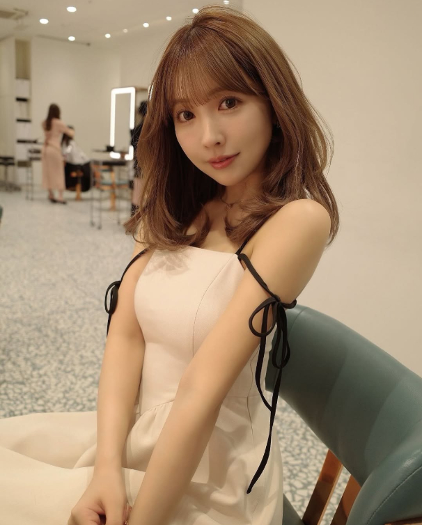 Thả nhẹ ảnh mới, Yua Mikami hút hàng chục nghìn like sau một ngày, nhan sắc ngày càng đậm đà, cuốn hút- Ảnh 2.