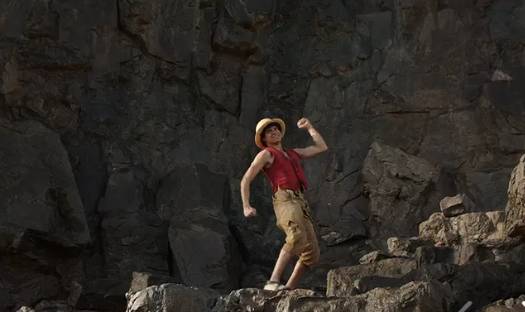 Top 10 "trứng phục sinh" điên rồ nhất One Piece live-action mùa 2, Sabo và Jinbe chính thức lộ diện- Ảnh 4.