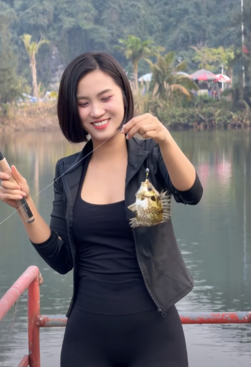 Nữ gymer "bỏ tập" đi câu cá, lập tức hút cả triệu view từ anh em "cần thủ"- Ảnh 4.