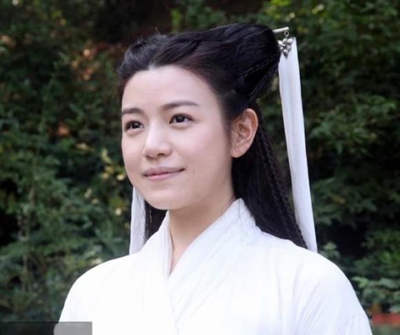 Soi dàn mỹ nhân thủ vai Tiểu Long Nữ: Từ tượng đài kinh điển đến những bản chuyển thể gây tranh cãi- Ảnh 3.