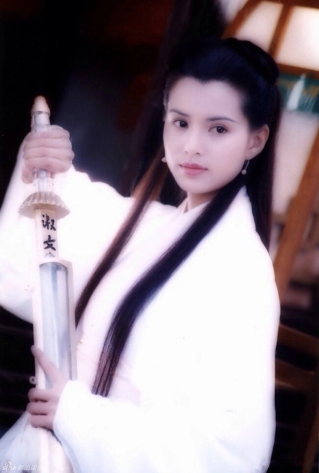 Soi dàn mỹ nhân thủ vai Tiểu Long Nữ: Từ tượng đài kinh điển đến những bản chuyển thể gây tranh cãi- Ảnh 5.