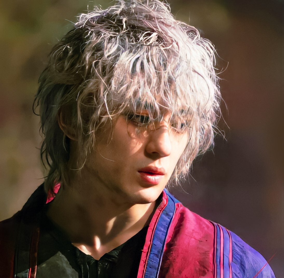 Đời tư quá sốc của nam thần hot nhất One Piece: Có con từ năm 14 tuổi, dính cả biển phốt 