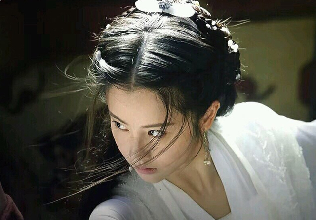 Soi dàn mỹ nhân thủ vai Tiểu Long Nữ: Từ tượng đài kinh điển đến những bản chuyển thể gây tranh cãi- Ảnh 2.