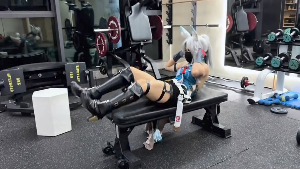 Sẽ thế nào nếu gymer trở thành coser? hot girl này chính là câu trả lời rõ ràng nhất- Ảnh 2.