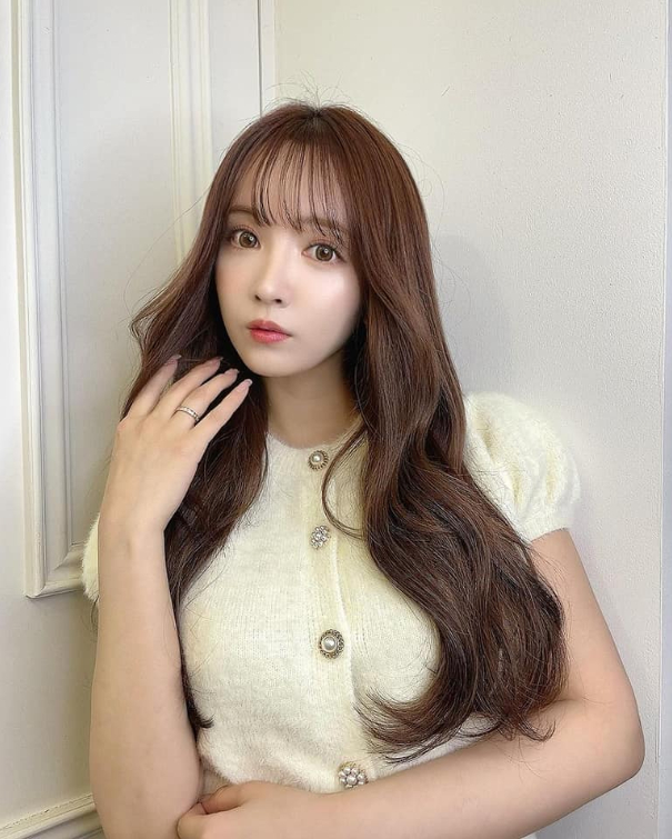 "Đập hộp" túi xách hàng hiệu trên YouTube, Yua Mikami bất ngờ bị chỉ trích vì quá khứ, đáp trả mạnh mẽ- Ảnh 4.