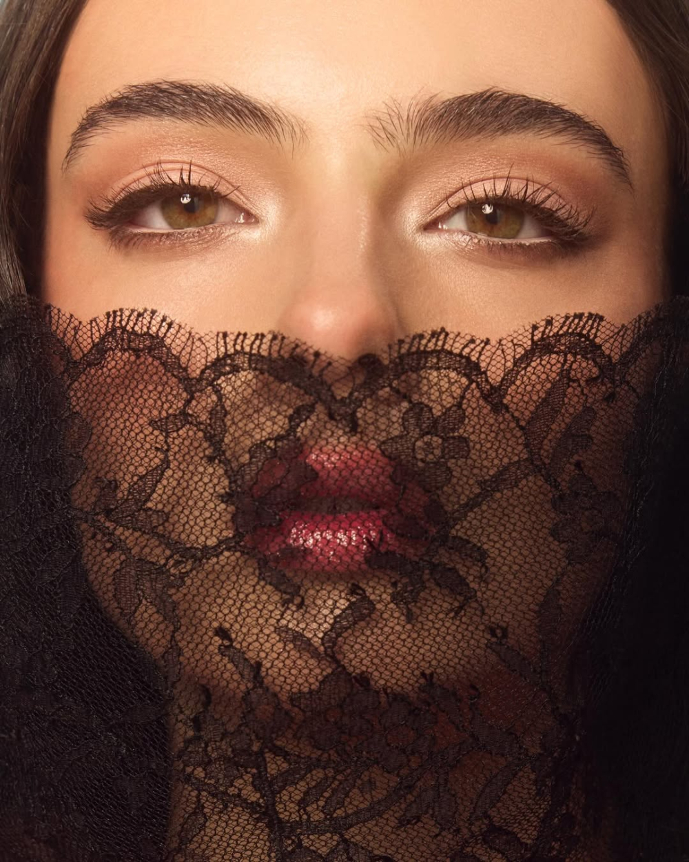 Bản sao hoàn hảo của "người đàn bà đẹp" bùng nổ visual khiến fan đứng ngồi không yên vì quá đỗi gợi cảm- Ảnh 1.