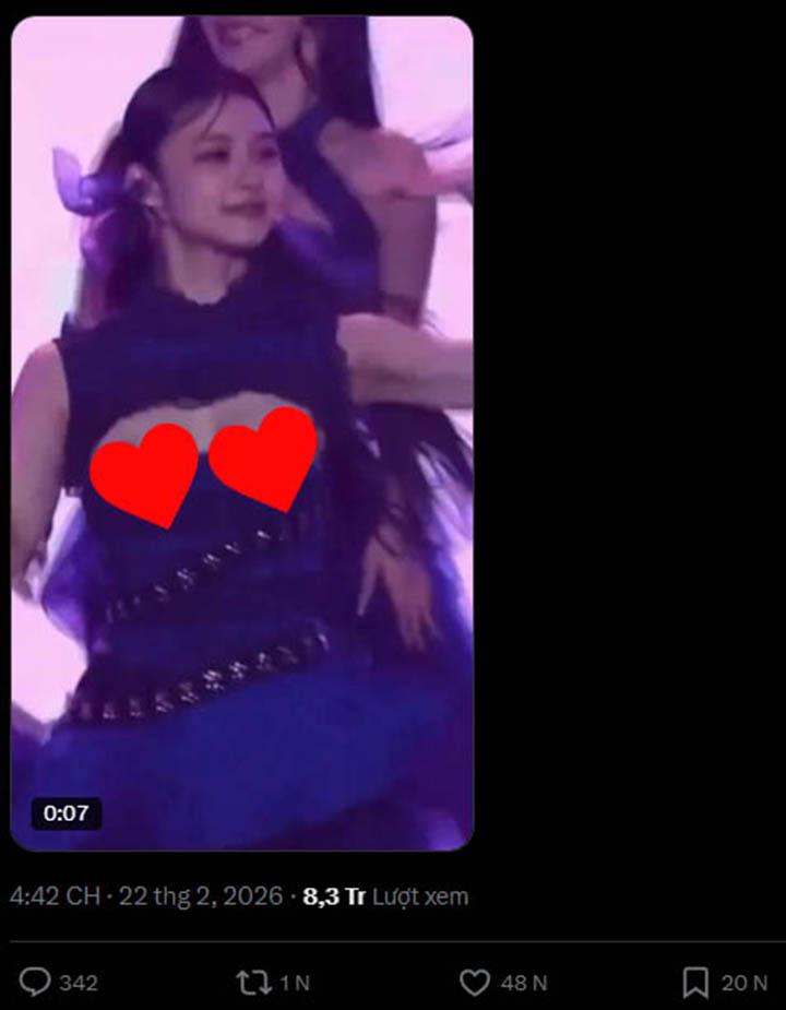 Video nữ Idol gặp sự cố trang phục những ngày vừa qua là AI hay thật?- Ảnh 2.