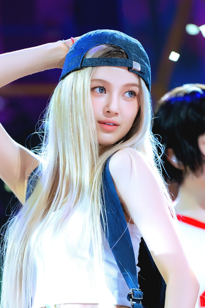 "Công chúa lai" 5 lần lọt đề cử mỹ nhân đẹp nhất thế giới: Sự nghiệp chấm dứt vì mang danh "kẻ phản bội", gánh nợ 800 tỷ- Ảnh 2.