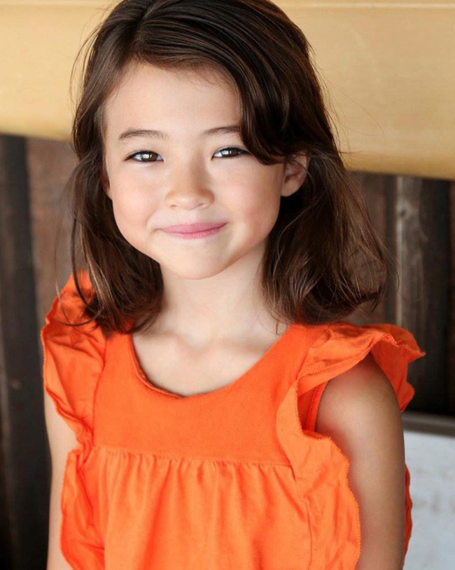 Nhan sắc sau 16 năm của "bé gái đẹp nhất thế giới" gây bão toàn cầu- Ảnh 3.