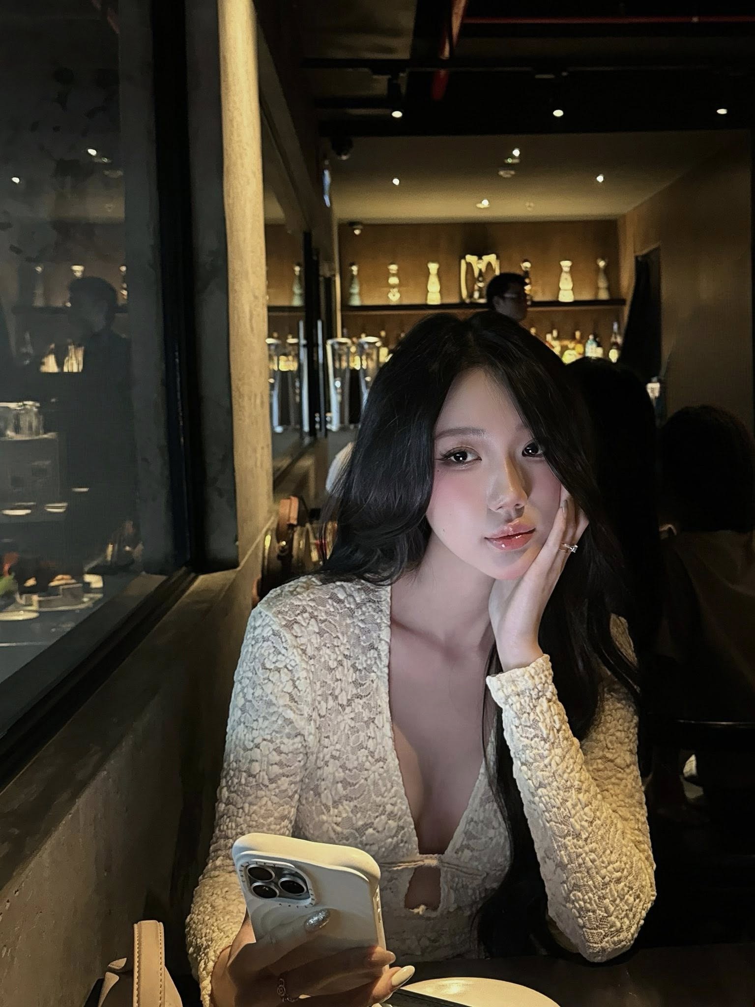 Khoảnh khắc "Cafe dạo phố" của hot girl Sài thành khiến dân tình... "cảm nắng" online- Ảnh 6.