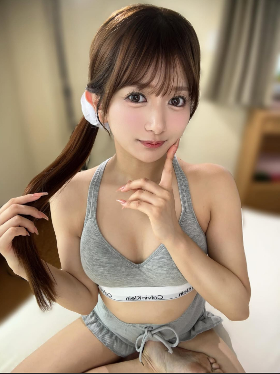 Hot girl nổi tiếng bức xúc khi bị xăm soi chuyện đời tư, nhận nhiều tin nhắn khiếm nhã vì nghề nghiệp- Ảnh 1.