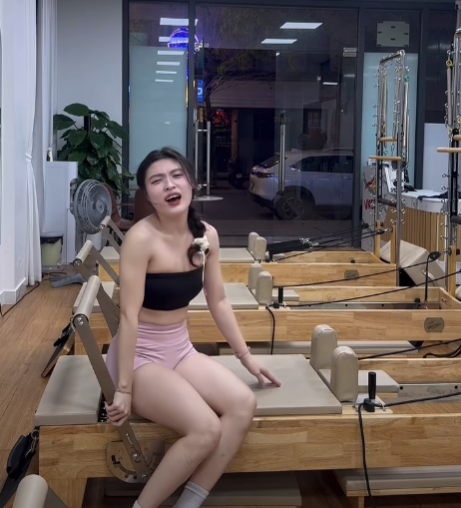 Nỗi khổ của việc tập Pilates: Hot girl này cho người xem thấy rằng không có thành quả nào đến dễ dàng- Ảnh 4.